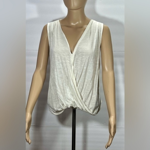 White top size XL wrap front - Picture 1 of 6